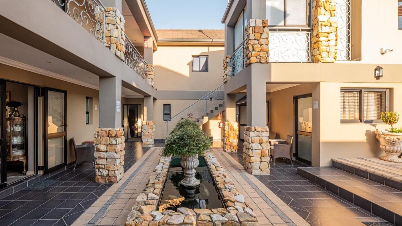 Stone Olive Hotel Jeffreys Bay Exterior photo