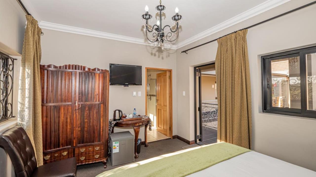 Stone Olive Hotel Jeffreys Bay Exterior photo
