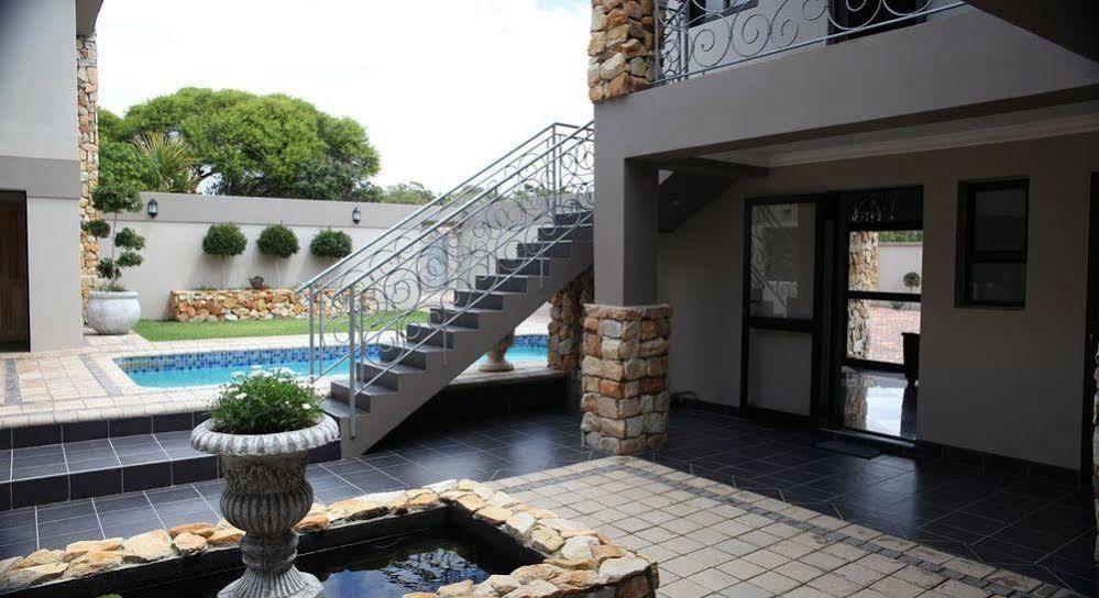 Stone Olive Hotel Jeffreys Bay Exterior photo